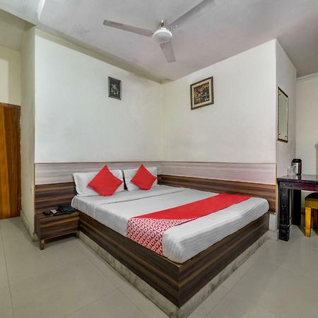 Oyo 40791 Hotel Hot N Fast Suratgarh Dış mekan fotoğraf