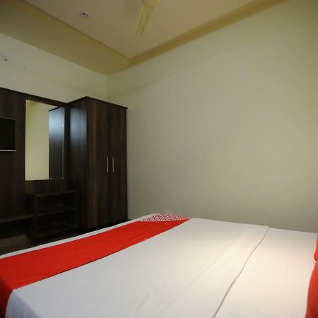 Oyo 40791 Hotel Hot N Fast Suratgarh Dış mekan fotoğraf