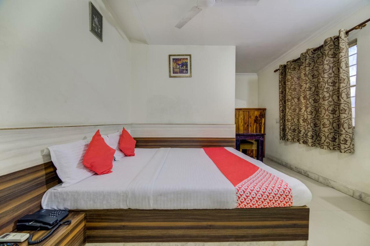 Oyo 40791 Hotel Hot N Fast Suratgarh Dış mekan fotoğraf