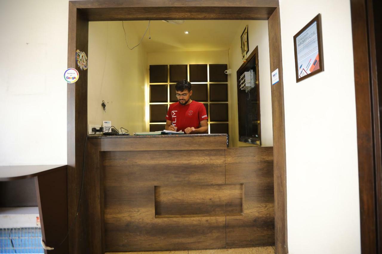 Oyo 40791 Hotel Hot N Fast Suratgarh Dış mekan fotoğraf